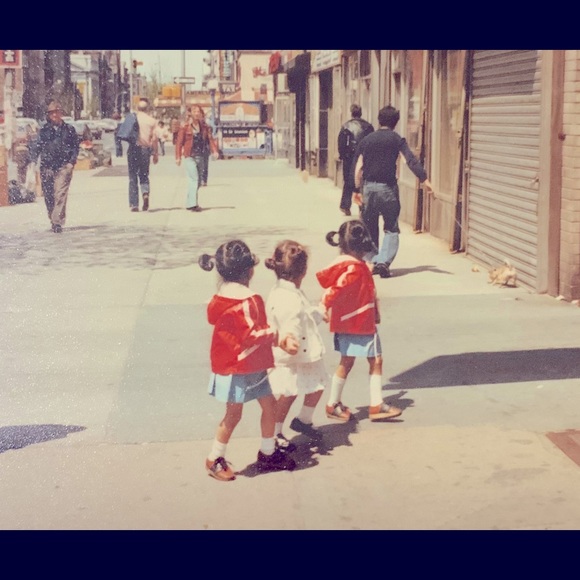 Meet your Posher, Canada - Picture 1 of 2